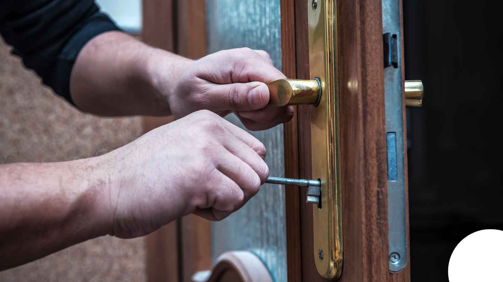 Locksmith in Miami, FL — Ryan High Security Lock Installation Locksmith in Miami, FL — Ryan High Security Lock Installation